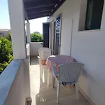 شقة Eftichia